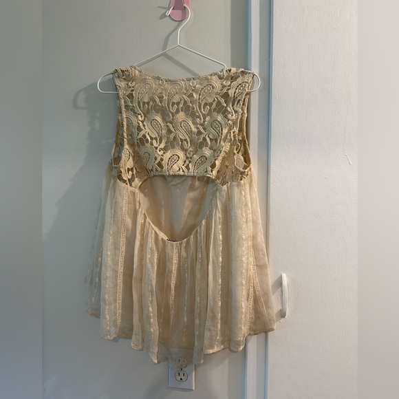 Vintage boho camisole with crochet top and flowy bottom. No size tag. - Picture 2 of 15